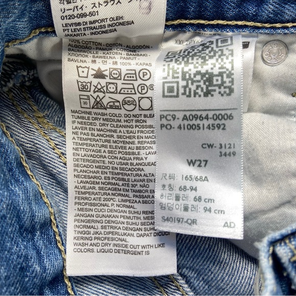 Levi’s Jeans Women’s Size 27 Low Pro Straight Distressed Medium Wash Blue Pants - Picture 7 of 13